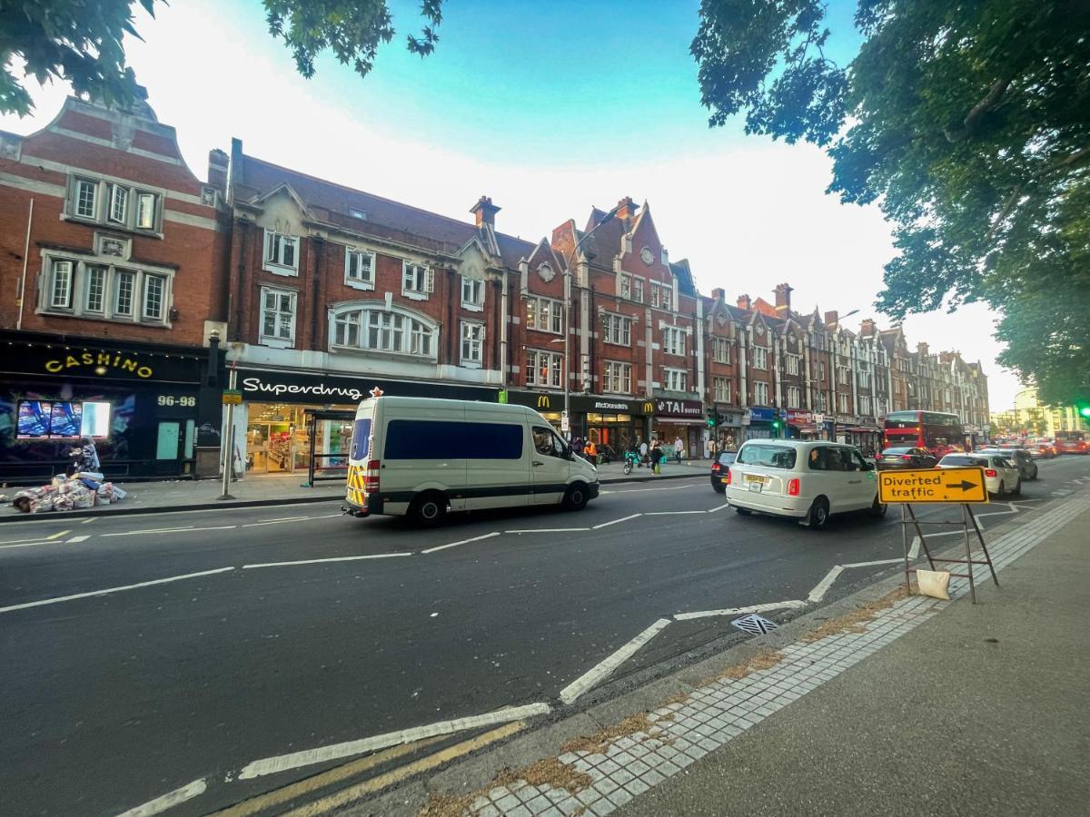 לונדון 96 Uxbridge Road Apartments מראה חיצוני תמונה
